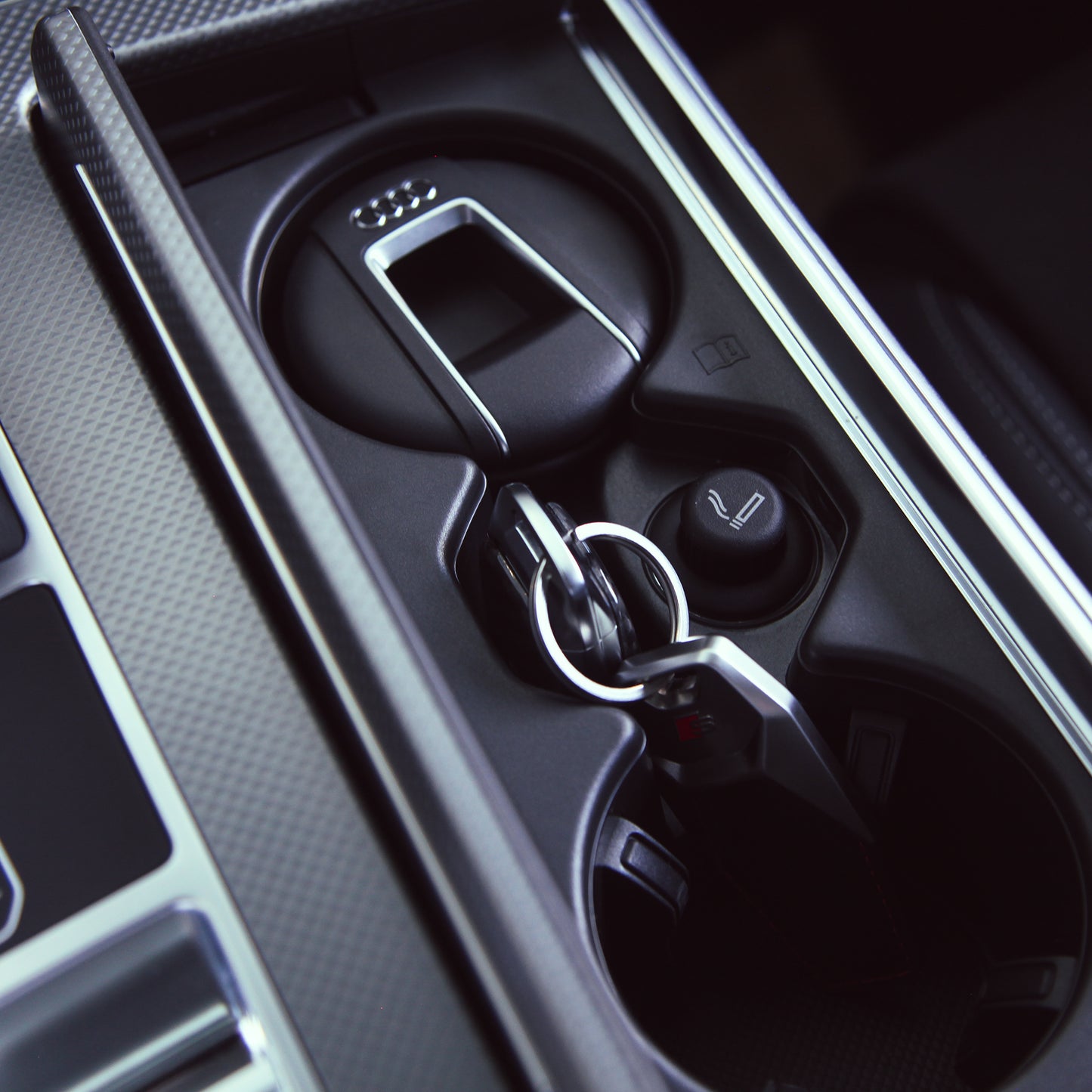 AUDI C8 CARBON FIBER KEY COVER